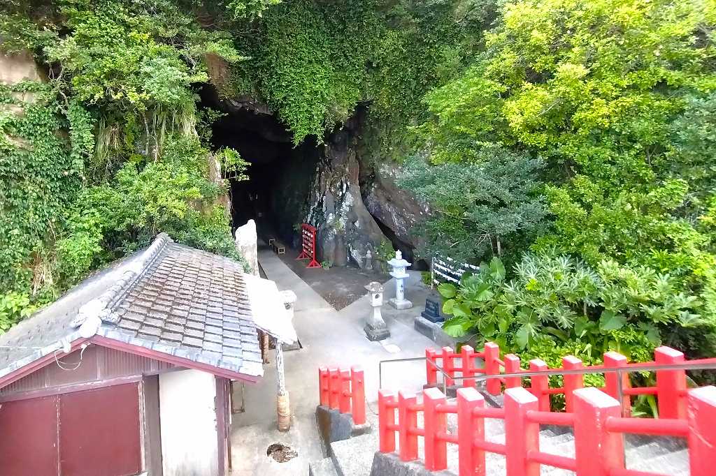 龍穴にある祇園神社