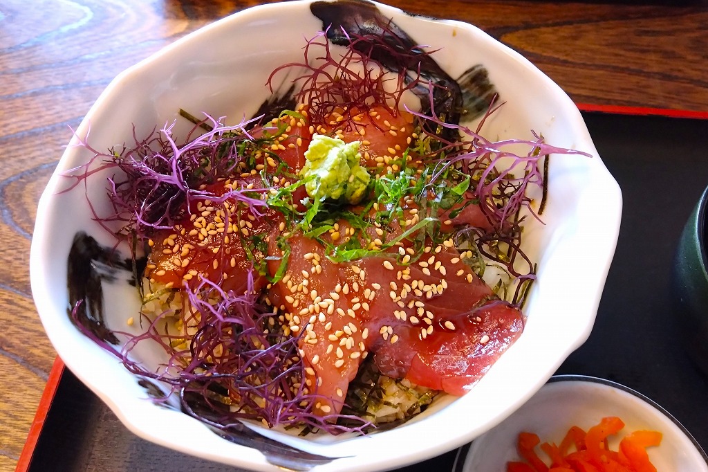 マグロ丼